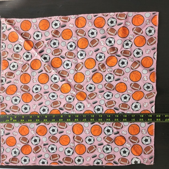 Doggy handkerchief pink with sports balls OS - Picture 3 of 7